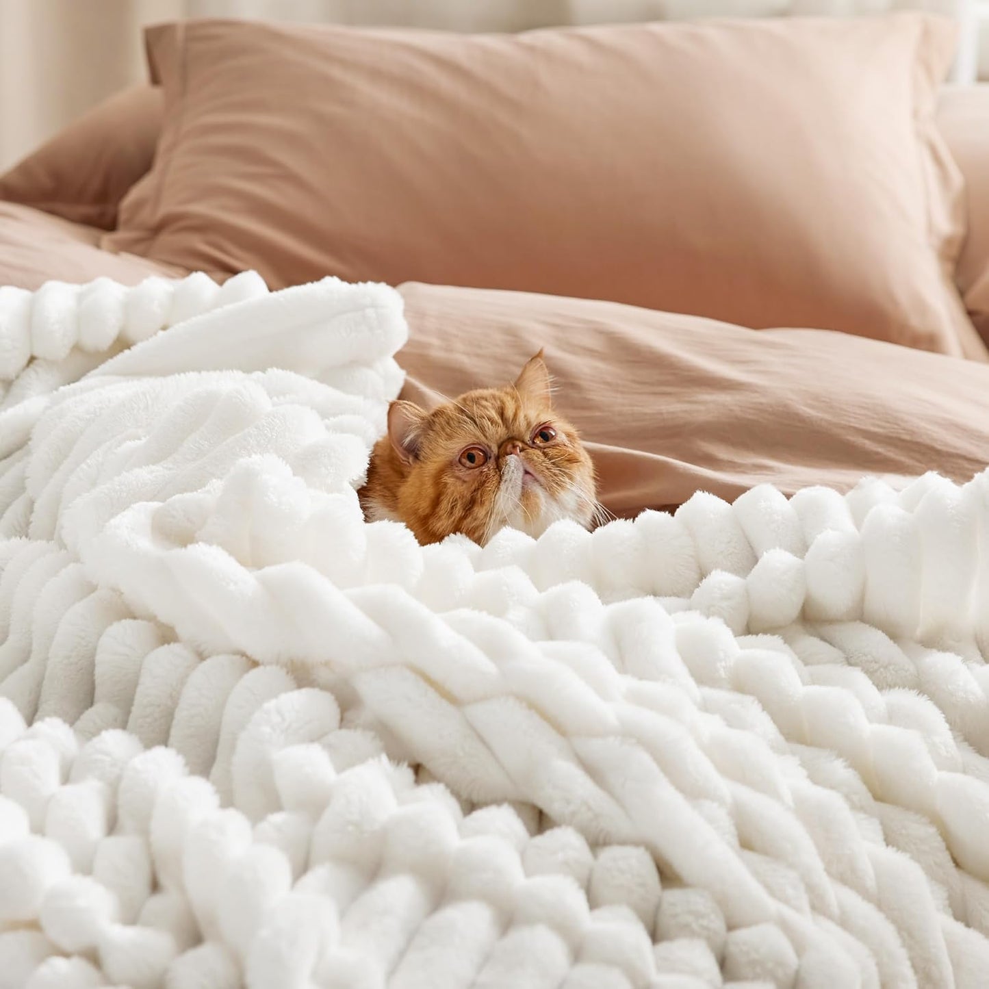 King Size Blanket for Bed - Super Soft Cozy Blankets for Women, Cute Large Fleece Blanket for Girls, White, 108X90 Inches